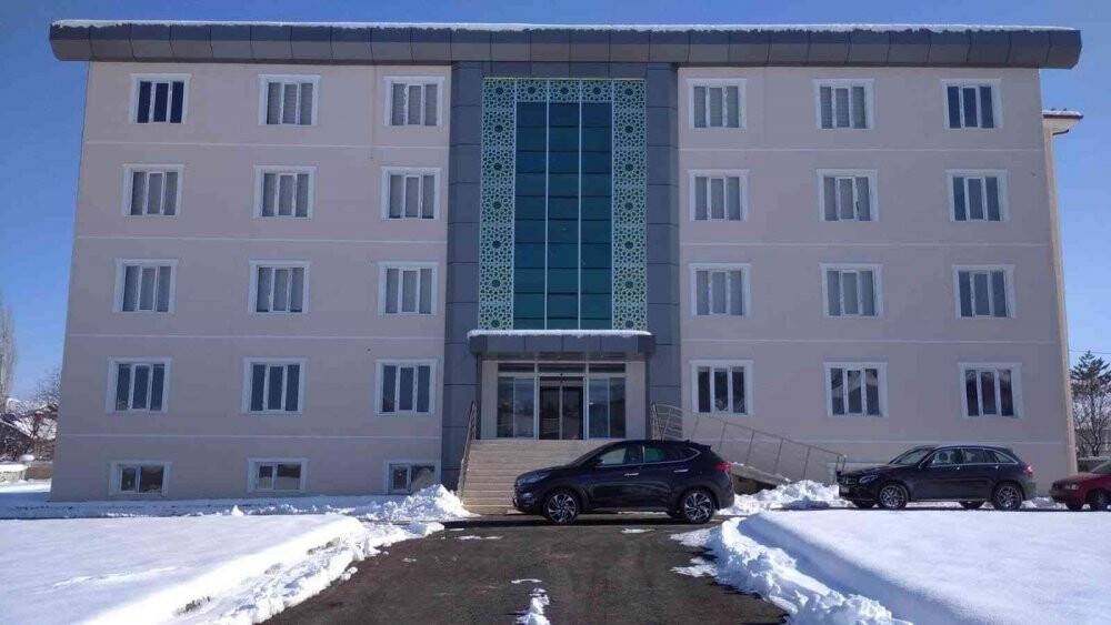 Hayırseverlerin yaptırdığı Yatılı Hafızlık Kur’an kursunda devir teslim töreni