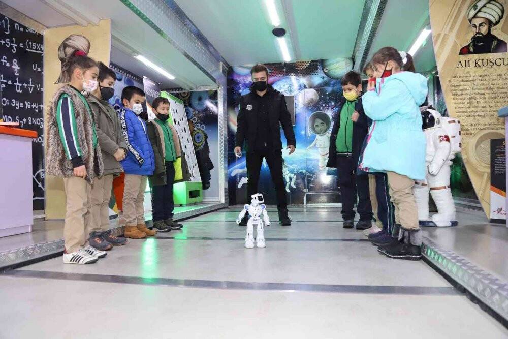 Konya’da 75 bin öğrenciye çat kapı tiyatro ile su tasarrufu ve sıfır atık anlatılıyor