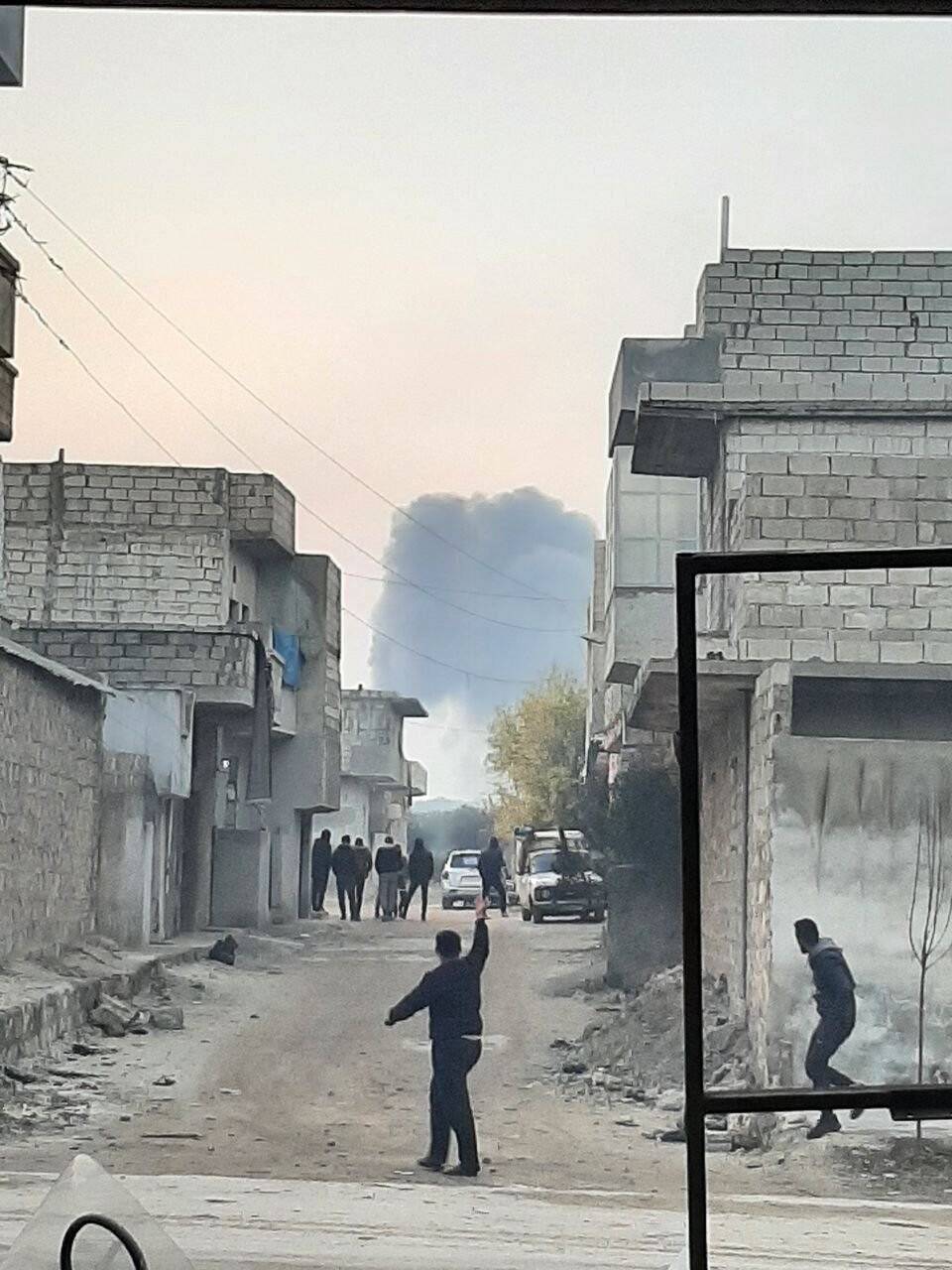 Esad güçlerinden İdlib’e hava saldırısı: 3 yaralı
