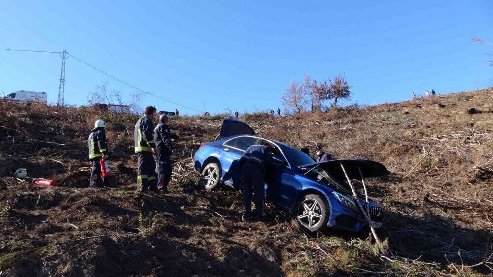 Fotoğraf uğruna son model aracından oldu