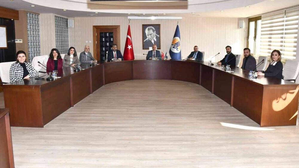 Mersin Üniversitesi’nden ’Kariyer Mersin Projesi’ne destek