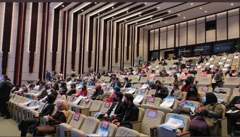 Rektör Uzun, genç akademisyenlere “Yükseköğretimde Küresel Eğilimleri” anlattı