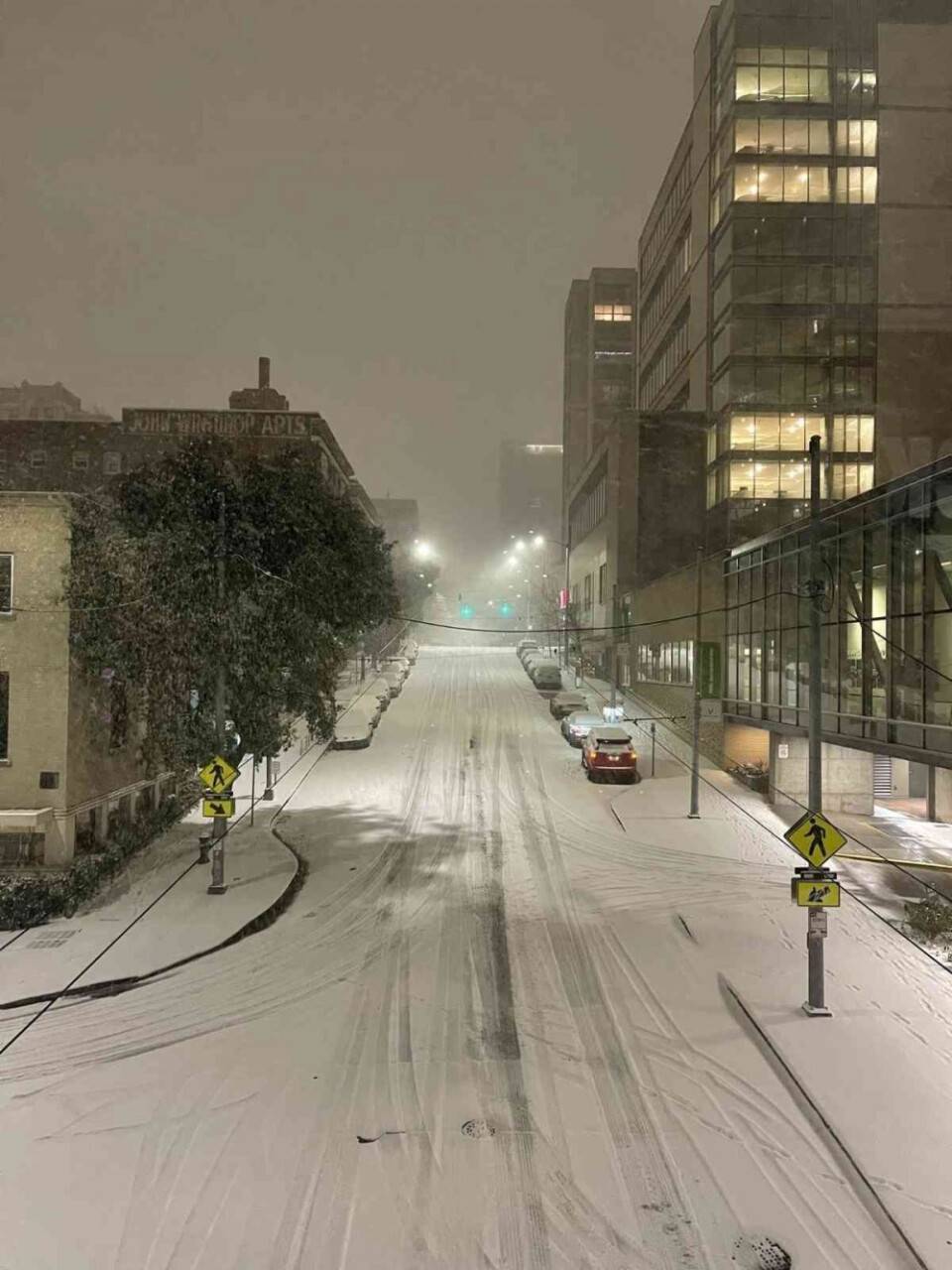 ABD’de kar sokakları beyaza bürüdü