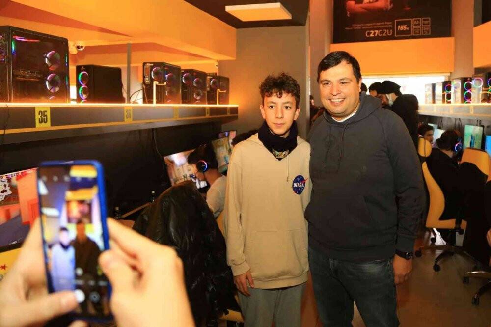 Başkan Çakın’dan E-Sporcuya müjde