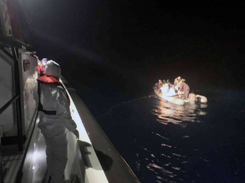 Marmaris ve Datça’da 26 göçmen kurtarıldı