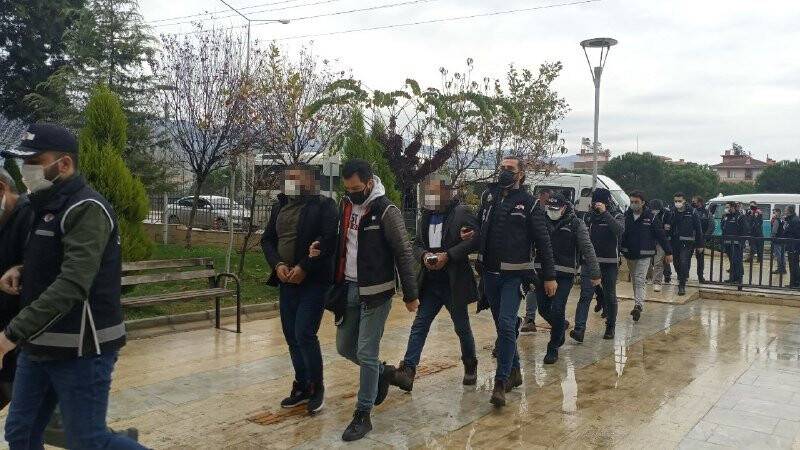 Konya dahil 27 ilde düzenlenen tırpan operasyonunda İzmir’de 11 tutuklama