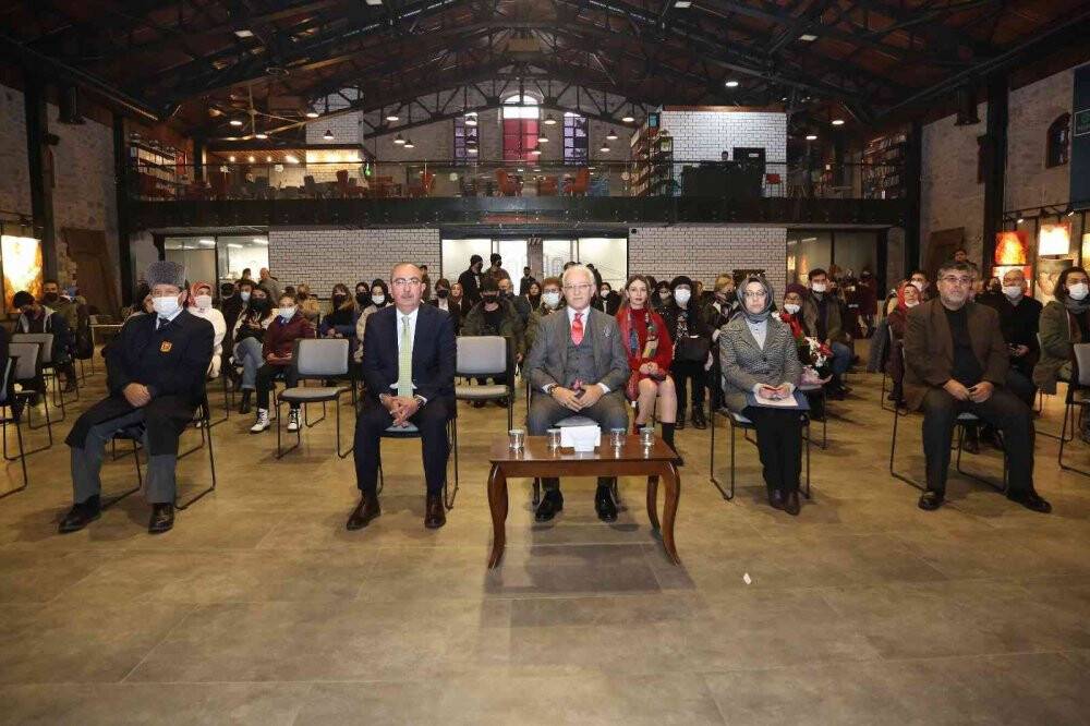 Meram’da İstiklal Marşı’nın 100. yılında resim sergisi açıldı