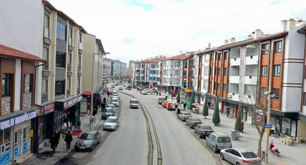 Başkan Altay: “Karapınar’da 180 dükkan, 80 konutta cephe düzenlemesi yapıyoruz”