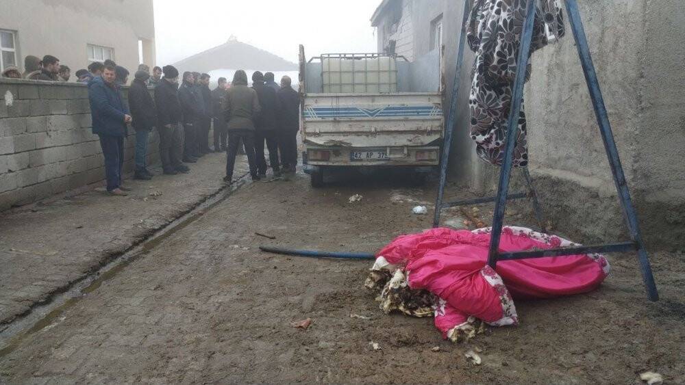 Evde patlama oldu, anne yaralandı 8 çocuğu yara almadan kurtuldu