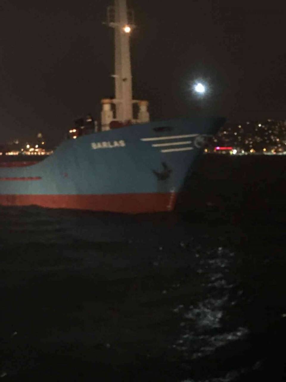 İstanbul Boğazı’nda gemi arıza yaptı, boğaz trafiği askıya alındı