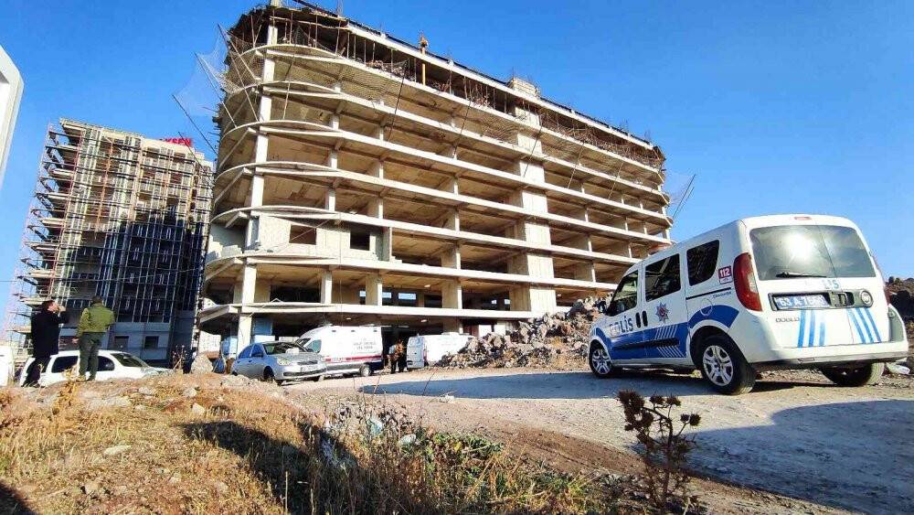 Şanlıurfa’da bir genç inşaatta ölü bulundu