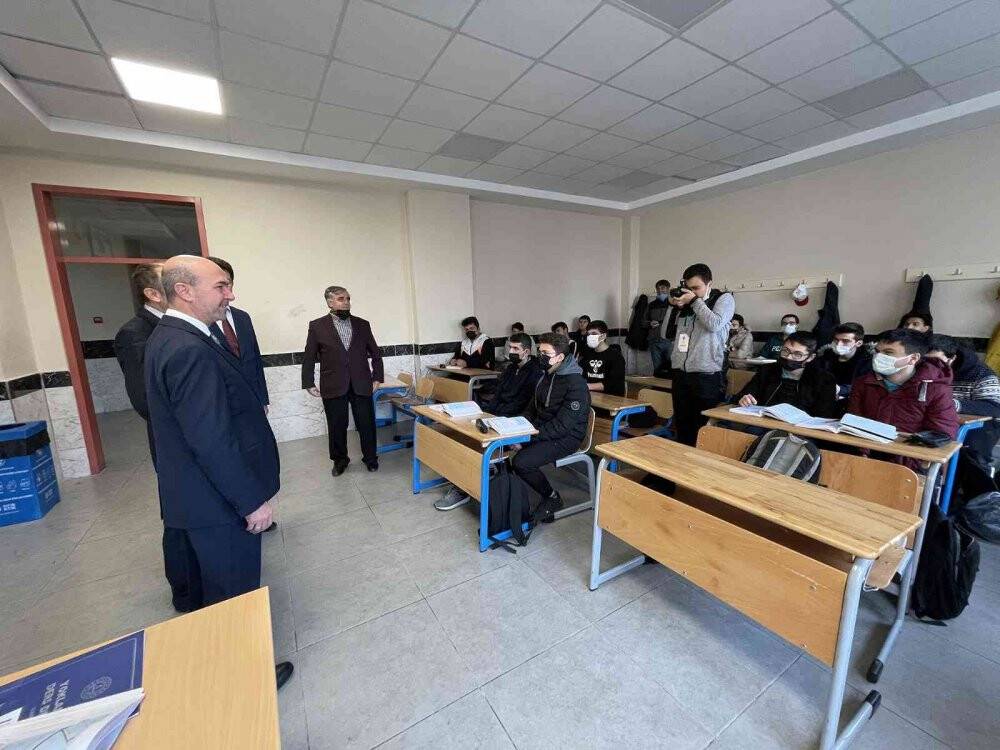 Başkan Pekyatırmacı’dan okul ziyareti