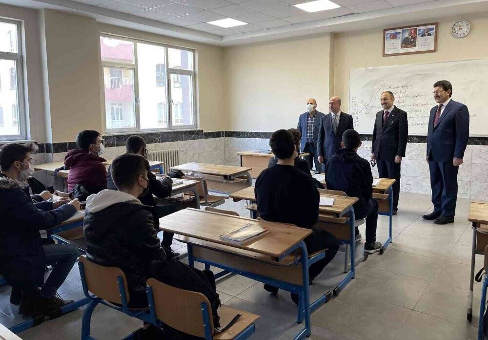 Başkan Pekyatırmacı’dan okul ziyareti