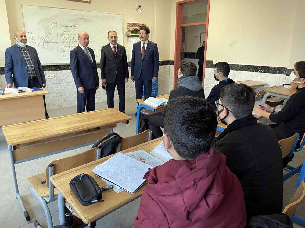 Başkan Pekyatırmacı’dan okul ziyareti