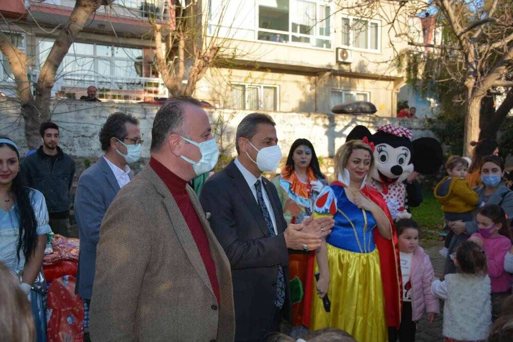 Çocuklar hayallerindeki hediyelere kavuştu