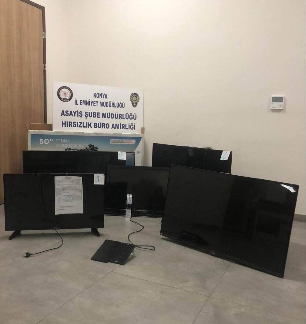 Konya'da hırsızlık şüphelisi evlerden çaldığı eşyayı satarken yakalandı