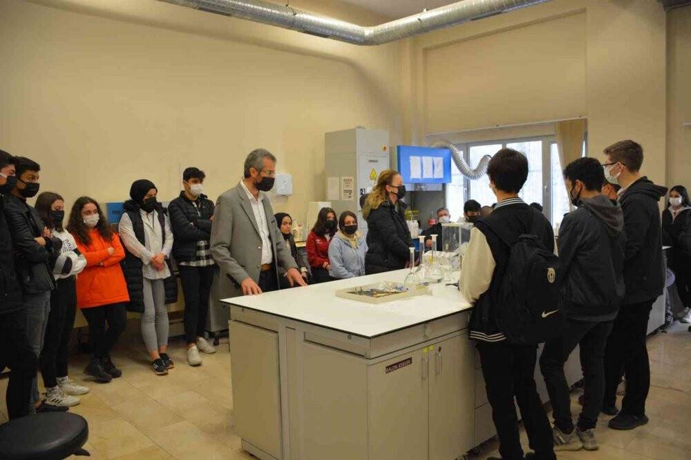 Şehirle bütünleşen üniversite