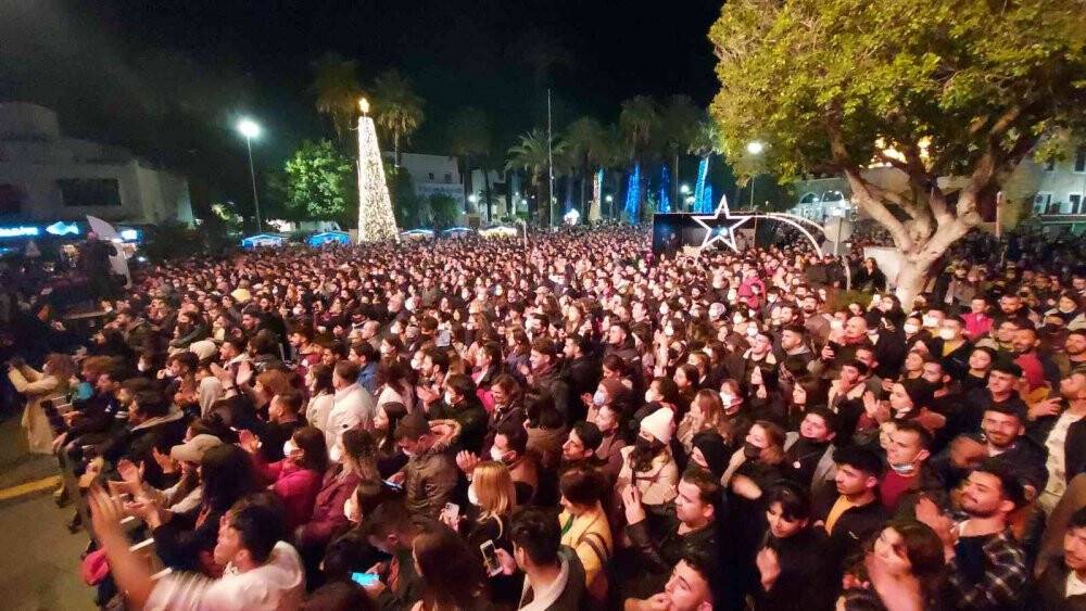 Melek Mosso’dan hayranlarına müjde