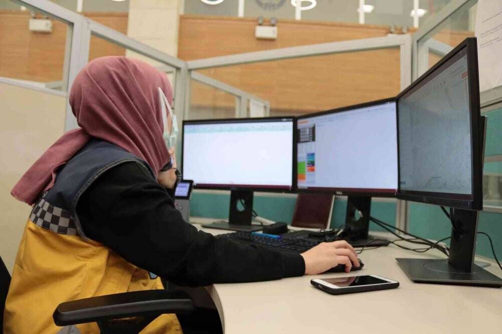 Yeni yıla çalışarak giriyorlar