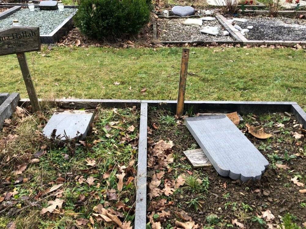 Almanya’da Müslüman mezarlığına çirkin saldırı