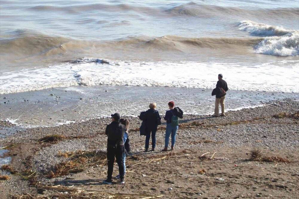 Dünyaca ünlü sahildeki çamur kirliliği havadan görüntülendi