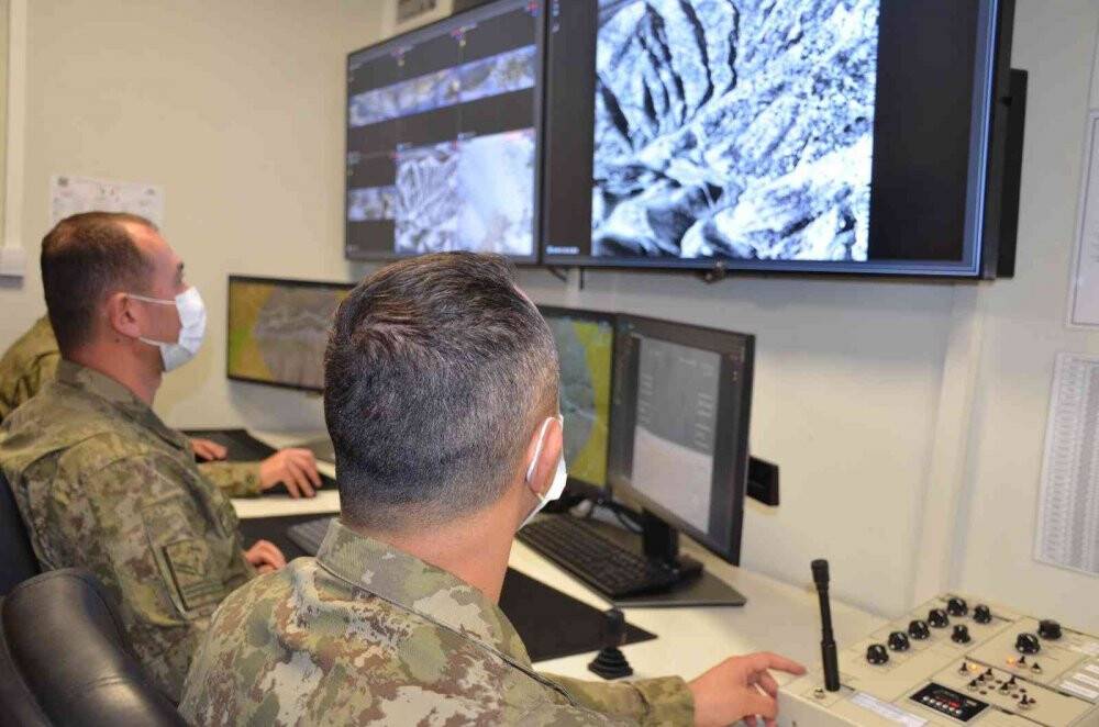 Mehmetçik sınırda ailesiyle görüşerek yeni yıla girdi