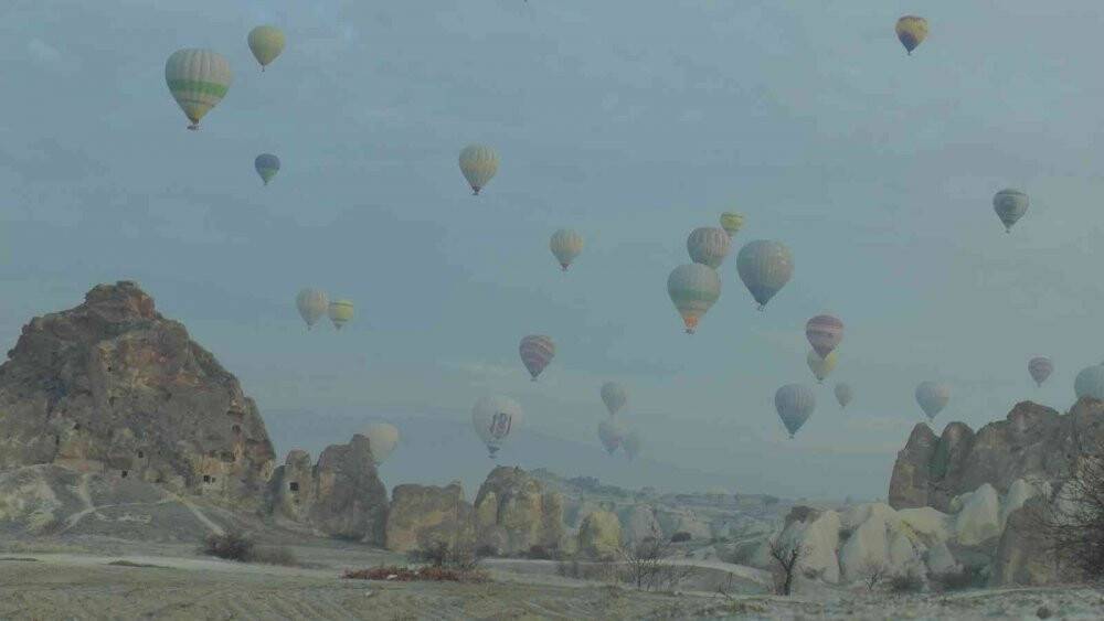 Yeni yılın ilk güneşini havada karşıladılar