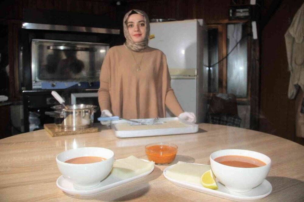 Sıcak çorba ile soğuk hamurun birleştiği lezzet; Arabaşı çorbası