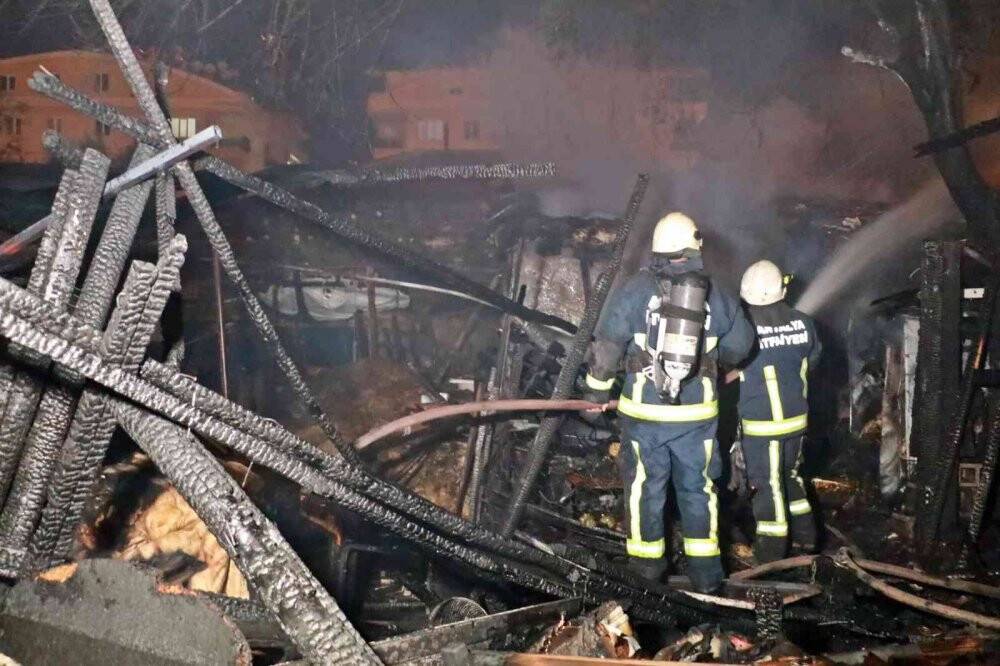 Alev topuna dönen gecekonduda can pazarı