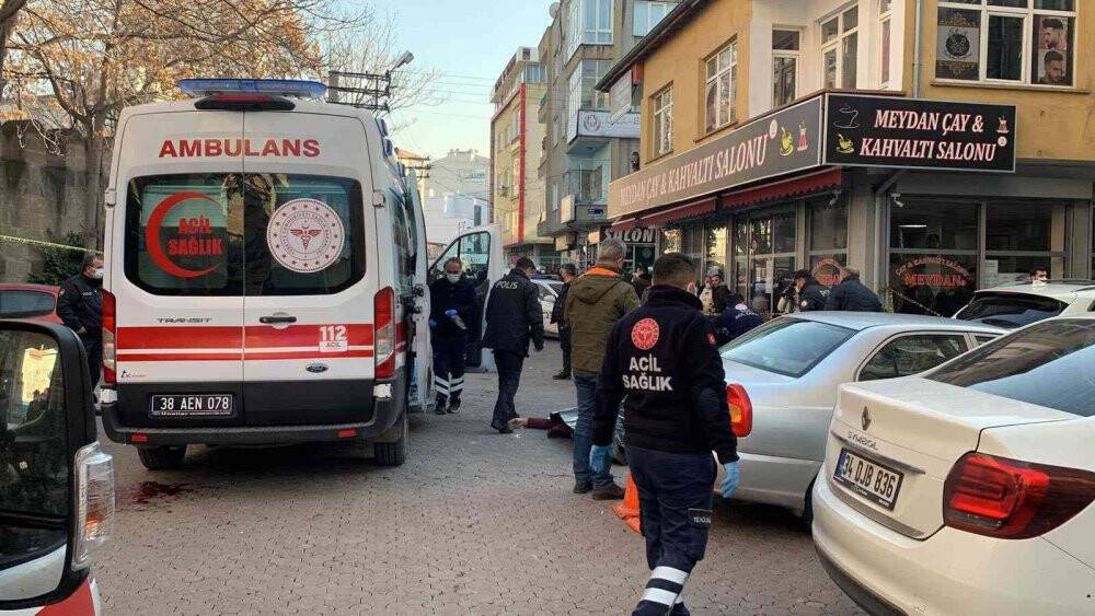 Kayseri’de sokak ortasında dehşet: 2 ölü, 1 yaralı