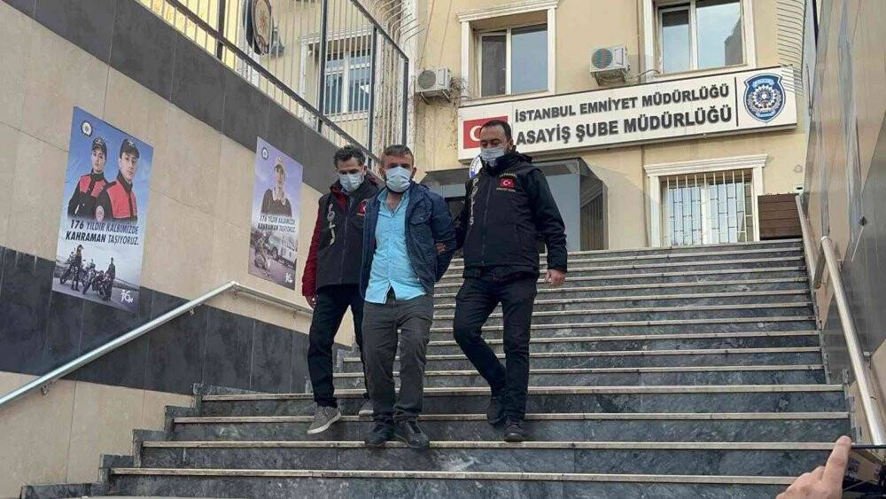Zeytinburnu’ndaki satırlı cinayetin şüphelisi tutuklandı