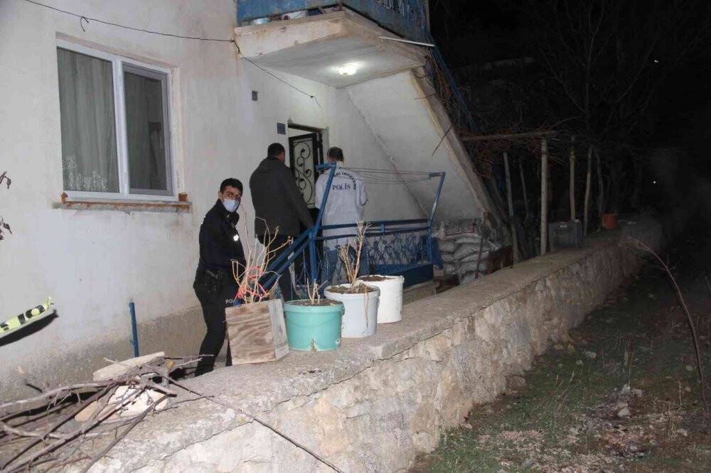 Konya'da tartıştığı kocasını bıçakla öldüren kadın gözaltına alındı