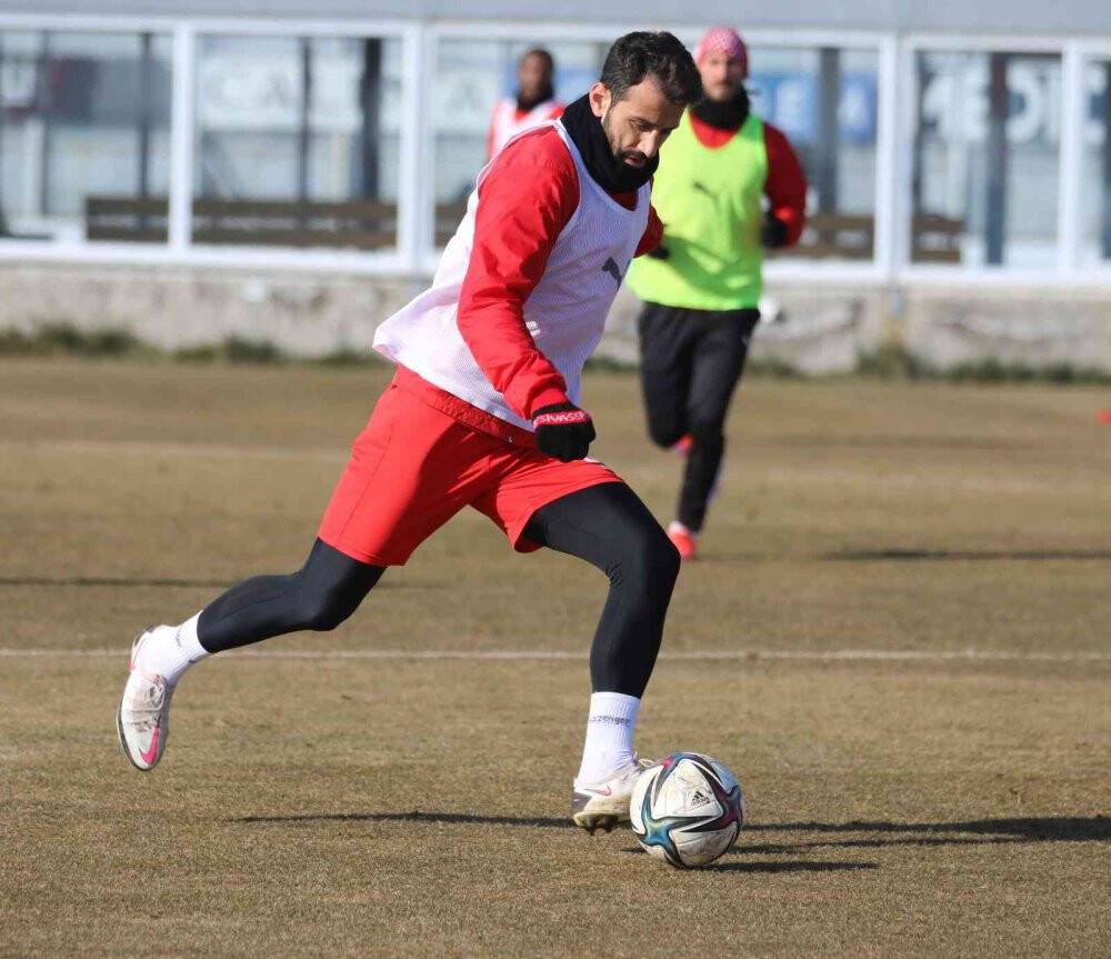 Sivasspor, Konya maçına yoğun tempoda hazırlanıyor
