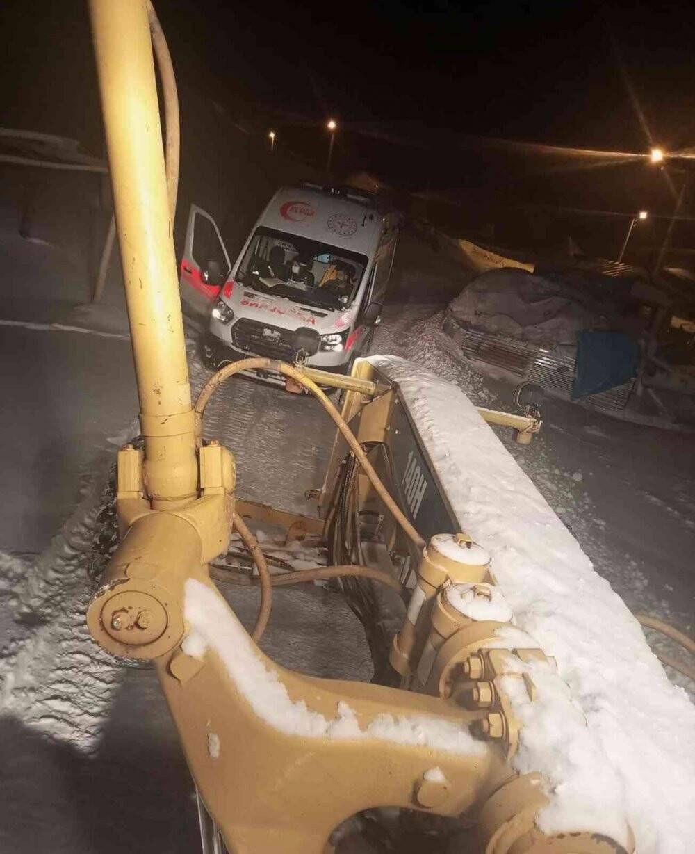 Tansiyon hastası 4 saatlik çalışma sonucu kurtarıldı