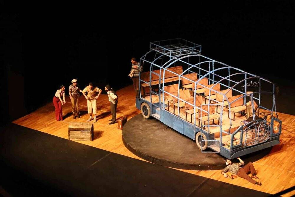 Konya Şehir Tiyatrosu 7 yeni oyunla daha tiyatro severlerle buluşacak