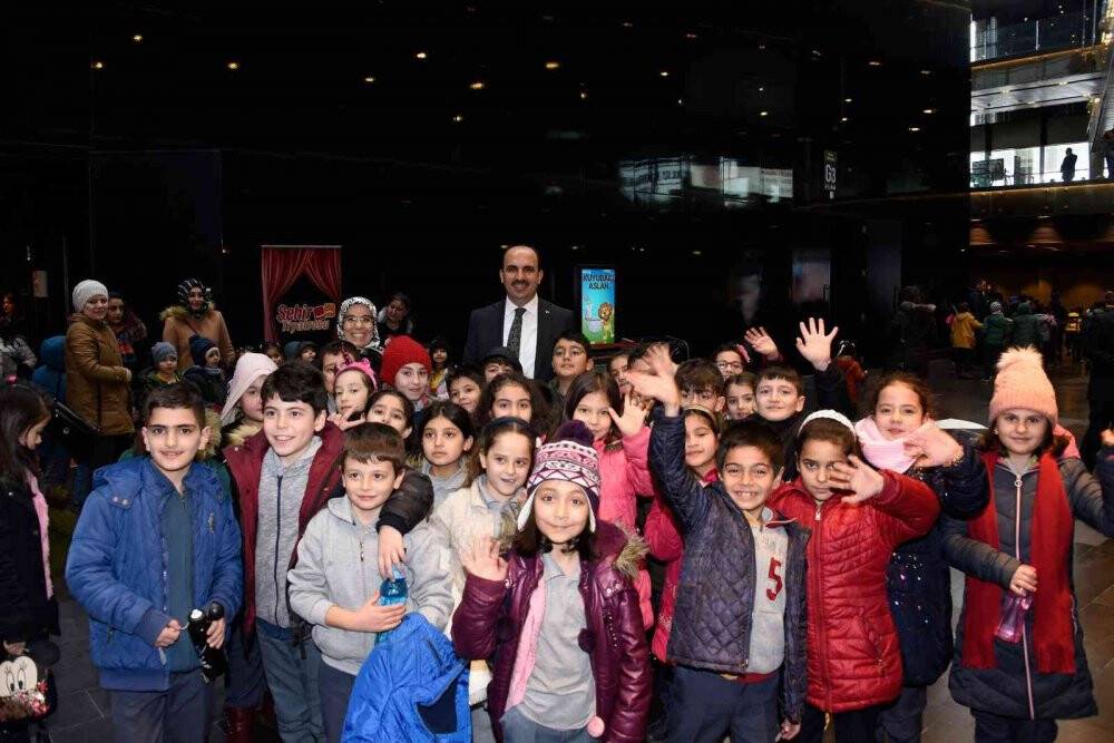 Konya Şehir Tiyatrosu 7 yeni oyunla daha tiyatro severlerle buluşacak