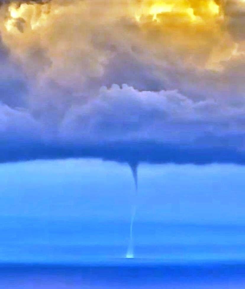 Denizde hortum oluştu, o anlar kameraya yansıdı