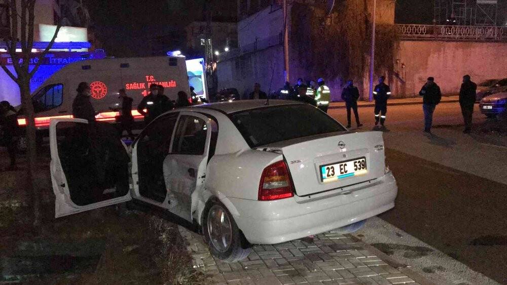 Elazığ’da 2 ayrı trafik kazası: 8 yaralı