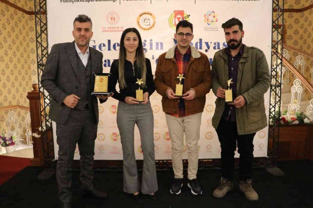 İhlas Haber Ajansı’na 4 ödül birden