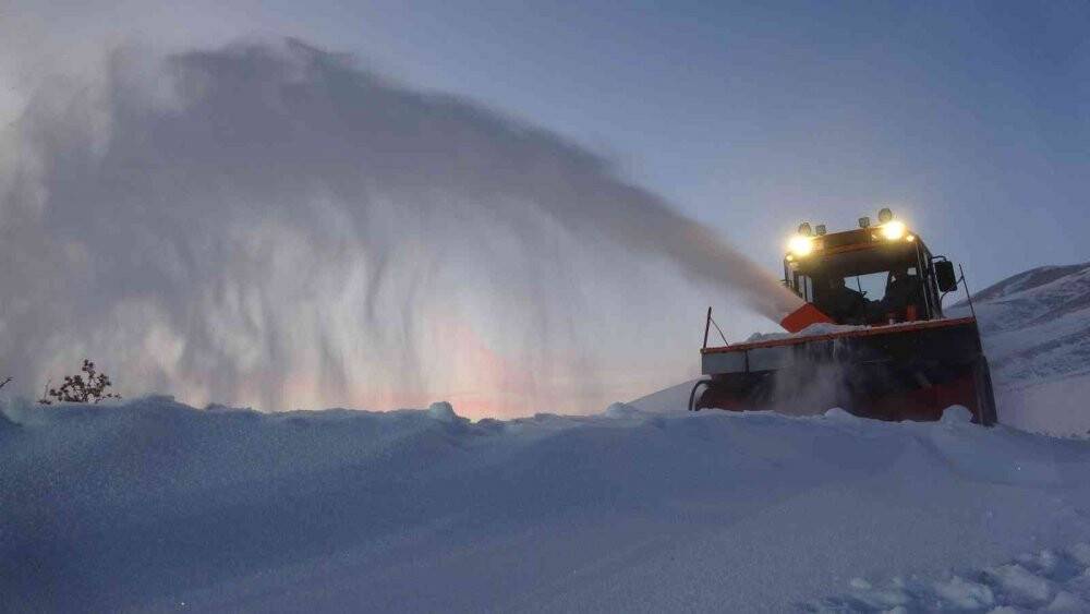 Kar püskürtme çalışmaları kartpostallık görüntüler oluşturdu