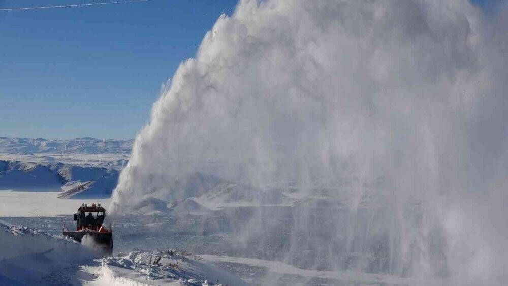 Kar püskürtme çalışmaları kartpostallık görüntüler oluşturdu