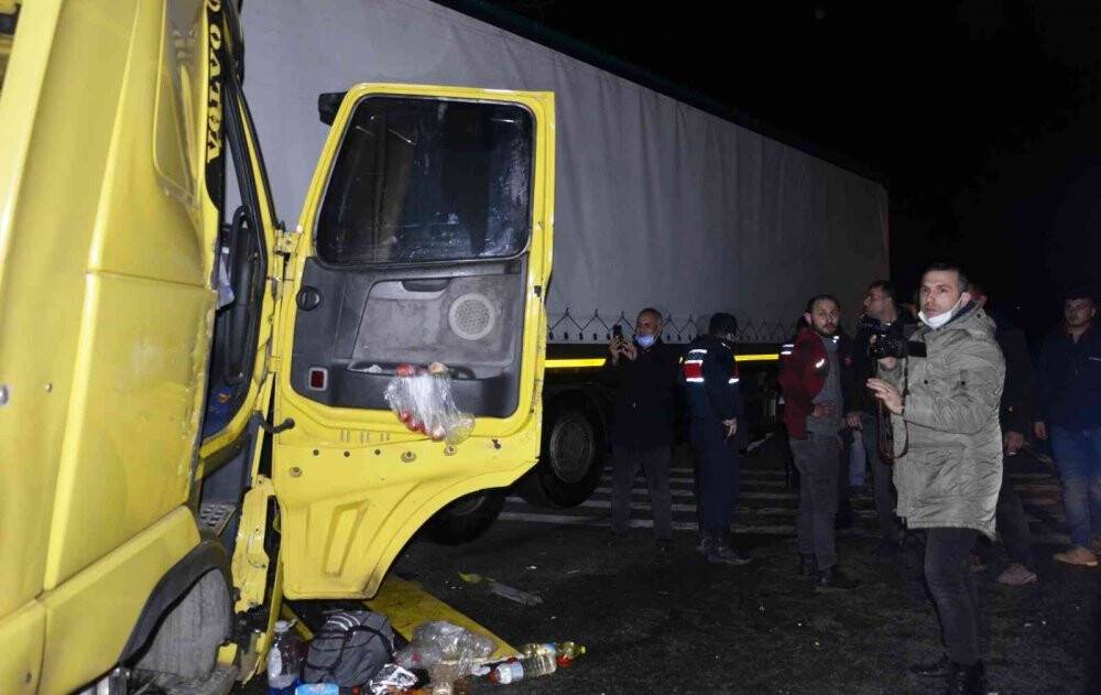 Samsun’da 3 tırın karıştığı zincirleme kaza: 1 yaralı