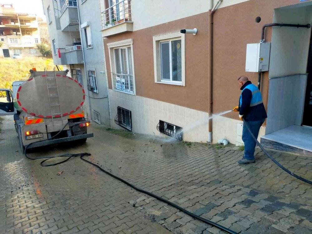 Şehri baştan aşağıya dezenfekte ettiler