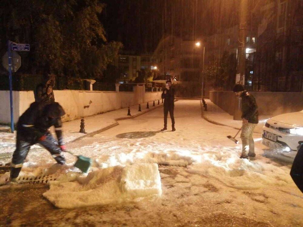Kar değil, dolu esareti
