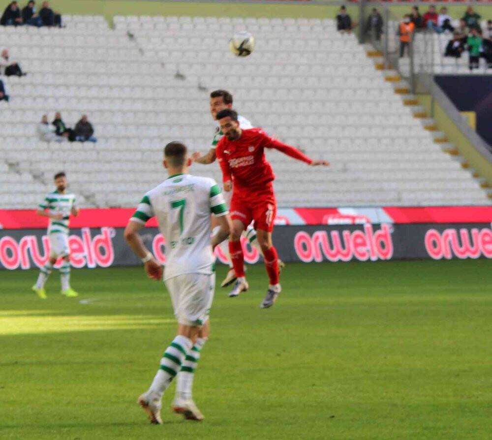 Konyaspor evinde mağlup!