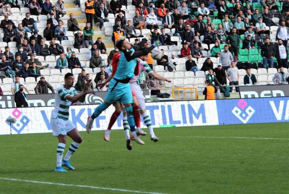 Konyaspor evinde mağlup!