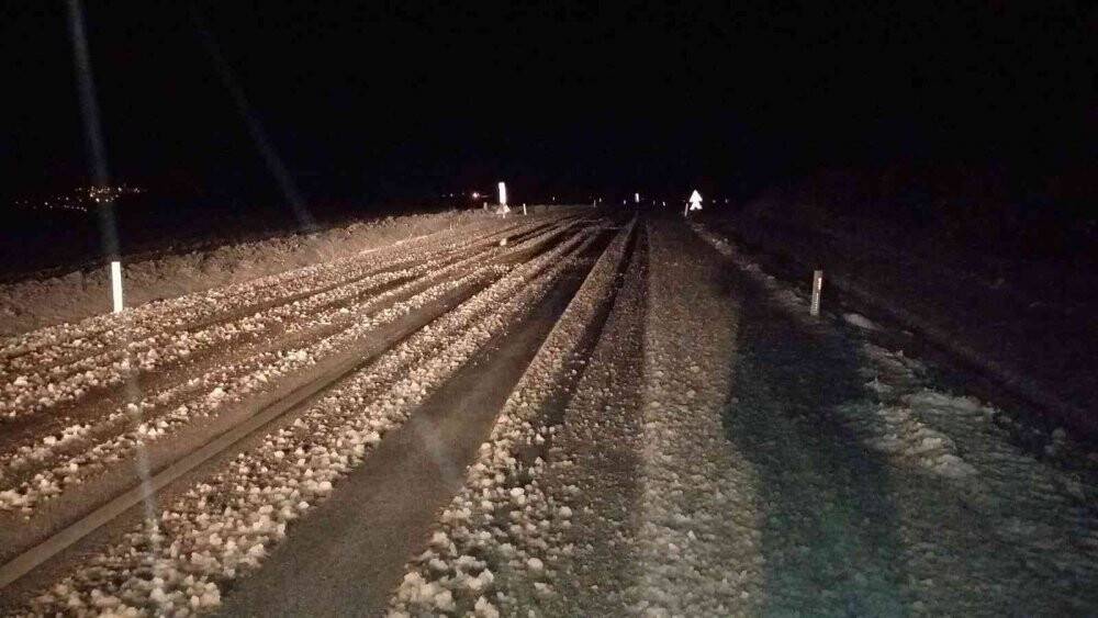 Burdur’da kar yağışı ulaşımda aksamalara neden oldu