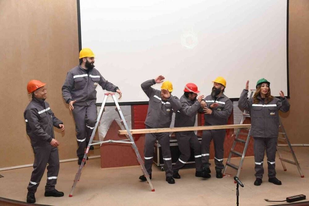 Sanayi çalışanlarına iş sağlığı ve güvenliği, tiyatro yoluyla anlatılıyor