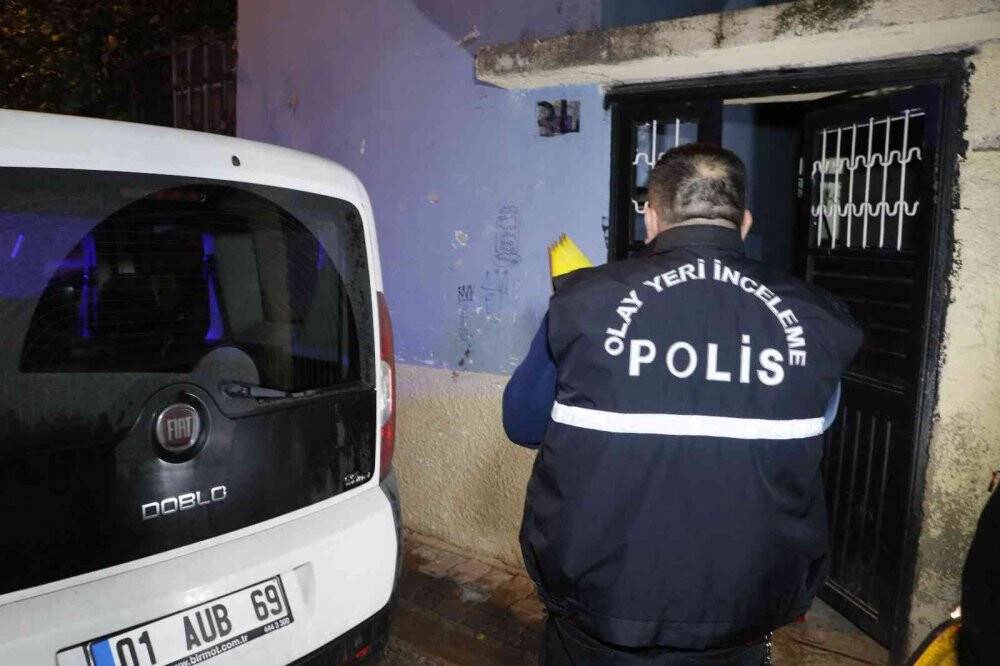 Tartıştığı arkadaşı tarafından bıçaklanan genç ağır yaralandı