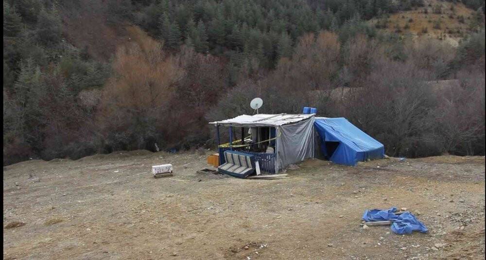 Tartıştığı genci öldüren zanlı saklandığı çatıda kıskıvrak yakalandı
